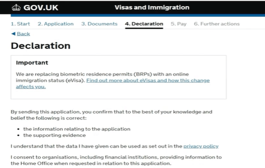 Lisez la déclaration, indiquez si vous êtes adulte ou mineur, puis cochez ‘I accept the above’ pour accepter les conditions.