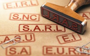 Immatriculer une société est crucial pour officialiser son activité, selon la législation marocaine.